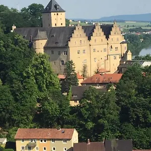  Apartment Ferienwohnung Am Schloss